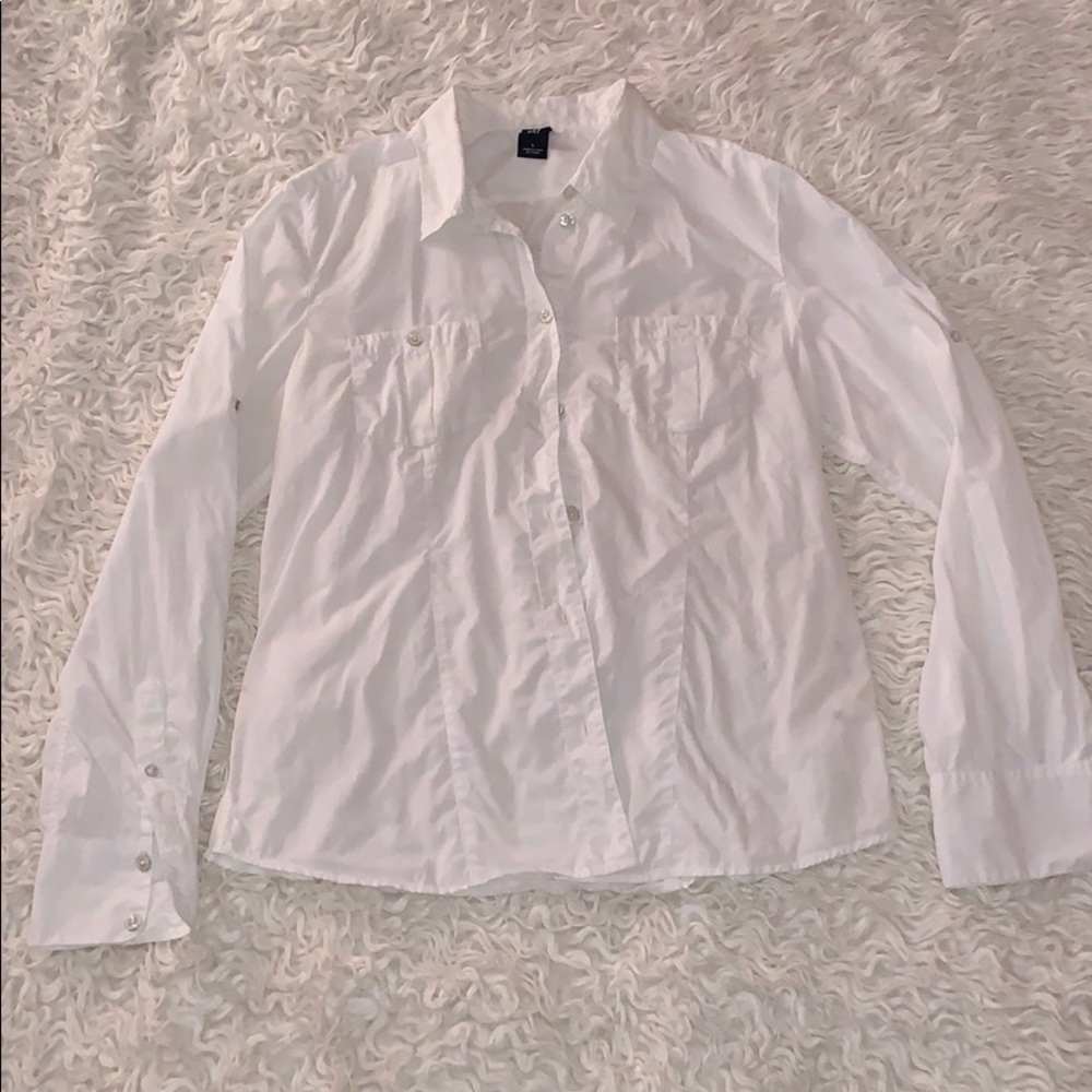 Gap white button down shirt